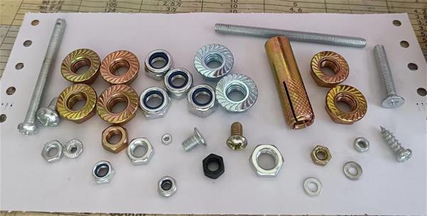 現貨批發4.8級鍍鋅六角螺母彩色 藍白  銀白  本色螺母   高強度螺母  粗牙細牙六角螺帽  8級  10級   12級螺母